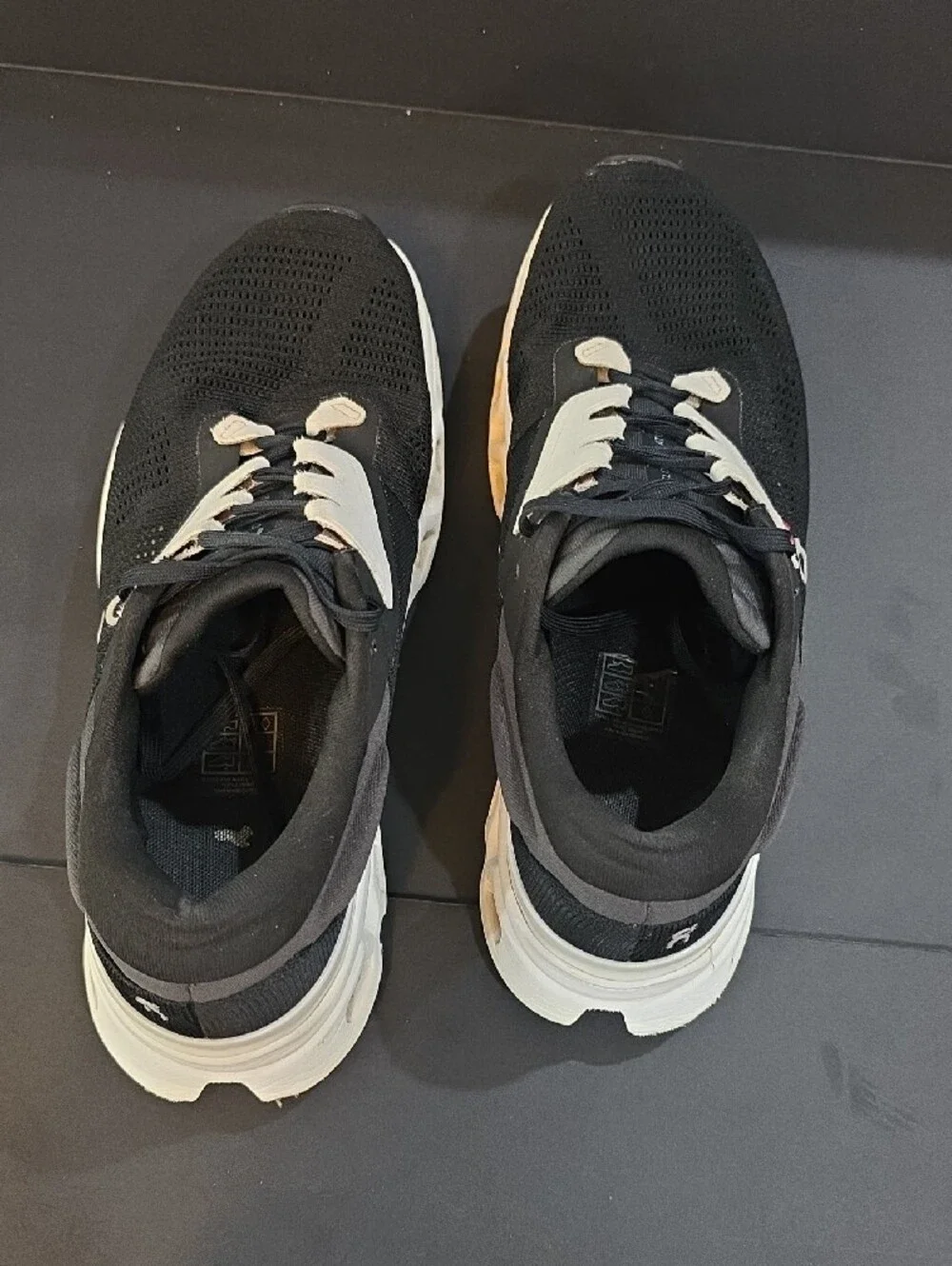 On Running CloudStratus Women's Black and Cream Athletic Sneakers Size 9